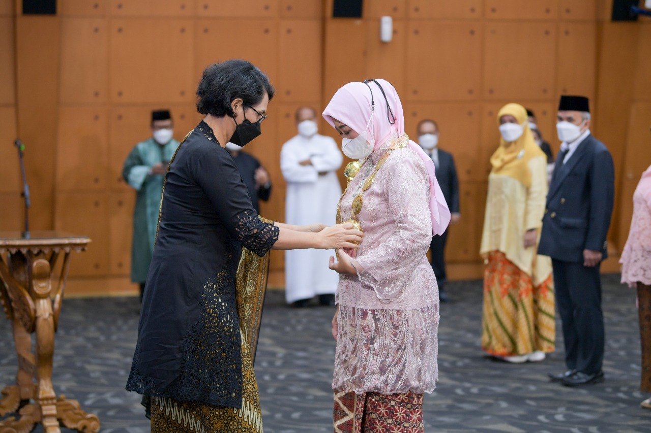 Prof. Dr. Ir. Lusmeilia Afriani, D.E.A.IPM, ASEAN Eng.